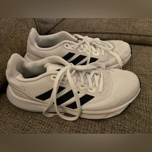 Women’s 8 Adidas shoes
